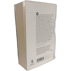 Une femme fuyant l'annonce