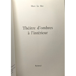Théâtre d'ombres à l'intérieur