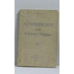 Automobiliste seul à travers l'afrique