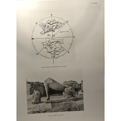 La terrasse des lions le Létoon et le monument de granit à Délos...